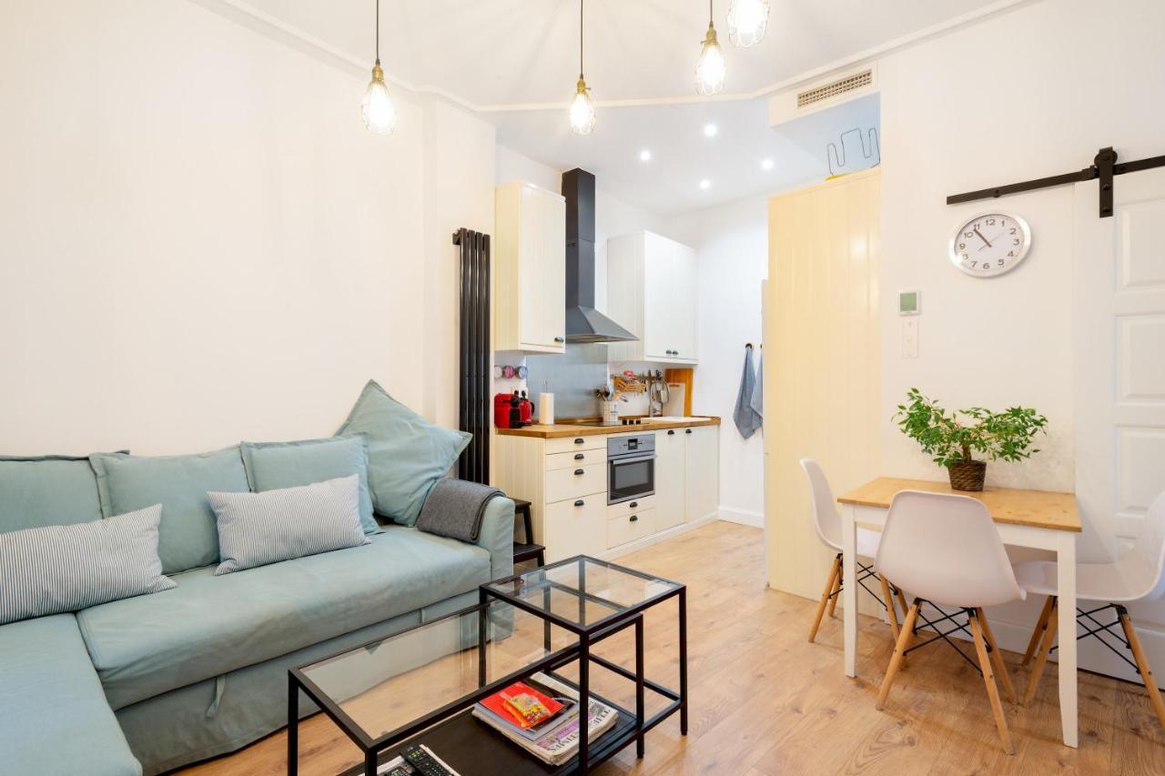 1 Bedroom 1 Bathroom Furnished - Malasana - Cozy & Modern - Mintystay Madrid Buitenkant foto